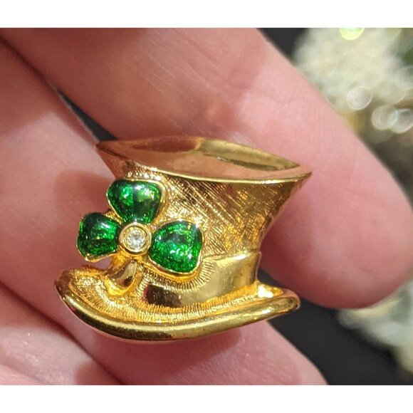 Avon Jewelry - Vintage Avon Leprechaun Clover Gold Tone Hat Shaped Pin